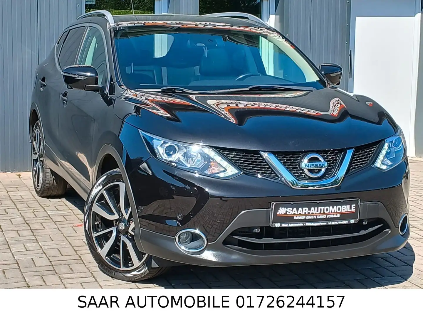 Nissan Qashqai Tekna+1.6/LEDER/NAVI/PANORAMA/EURO6W Schwarz - 1