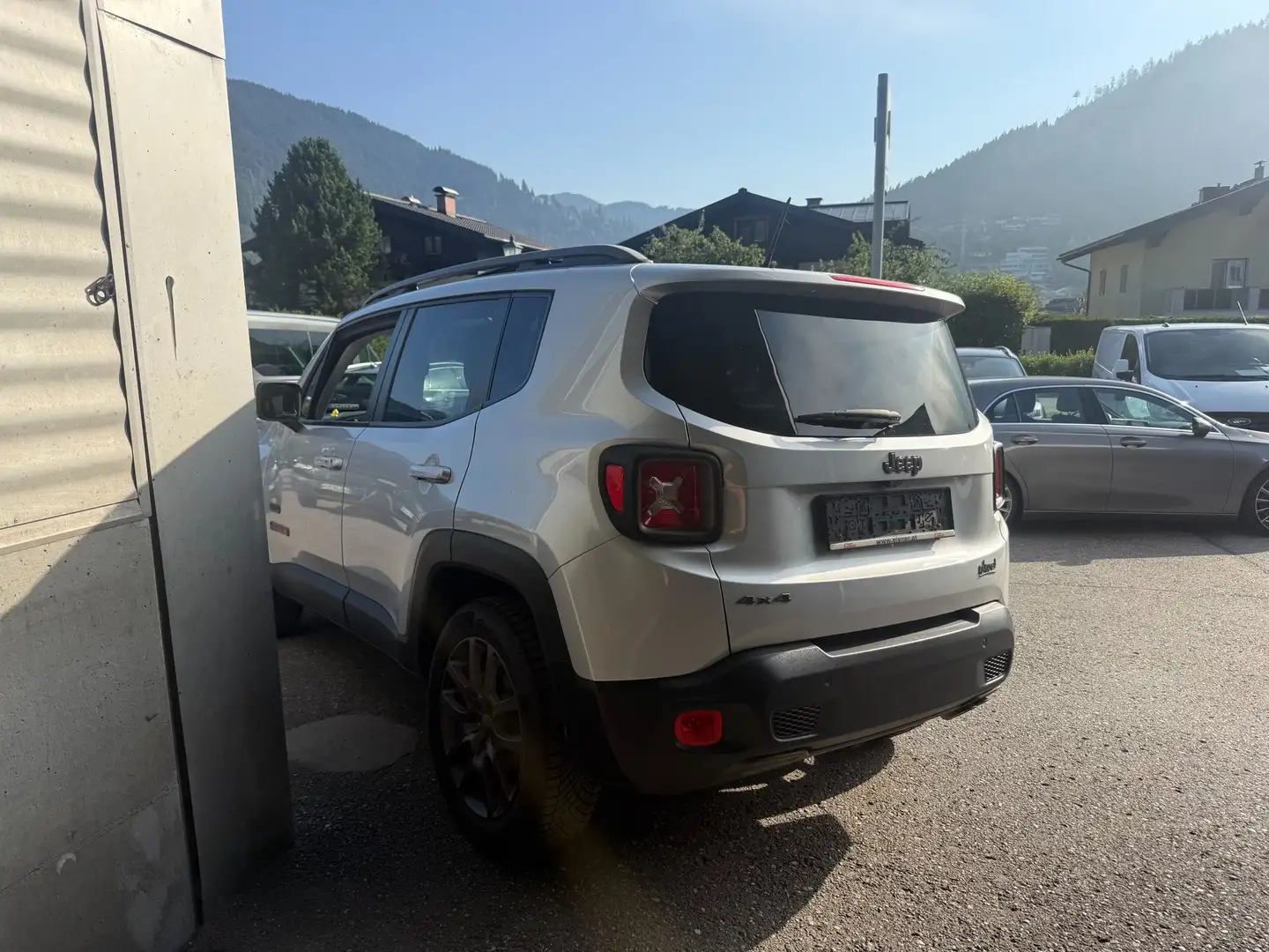 Jeep Renegade 75th Anniversary 4x4 Automatik Silber - 2