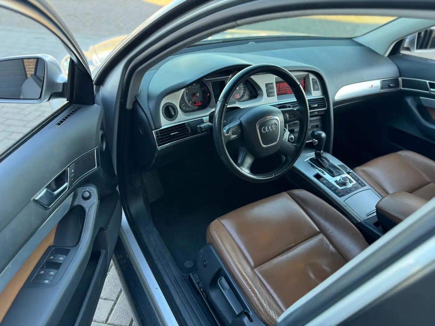 Audi A6 Avant 2.8 FSI Pro Line Business Automaat Navi Airc Grau - 2