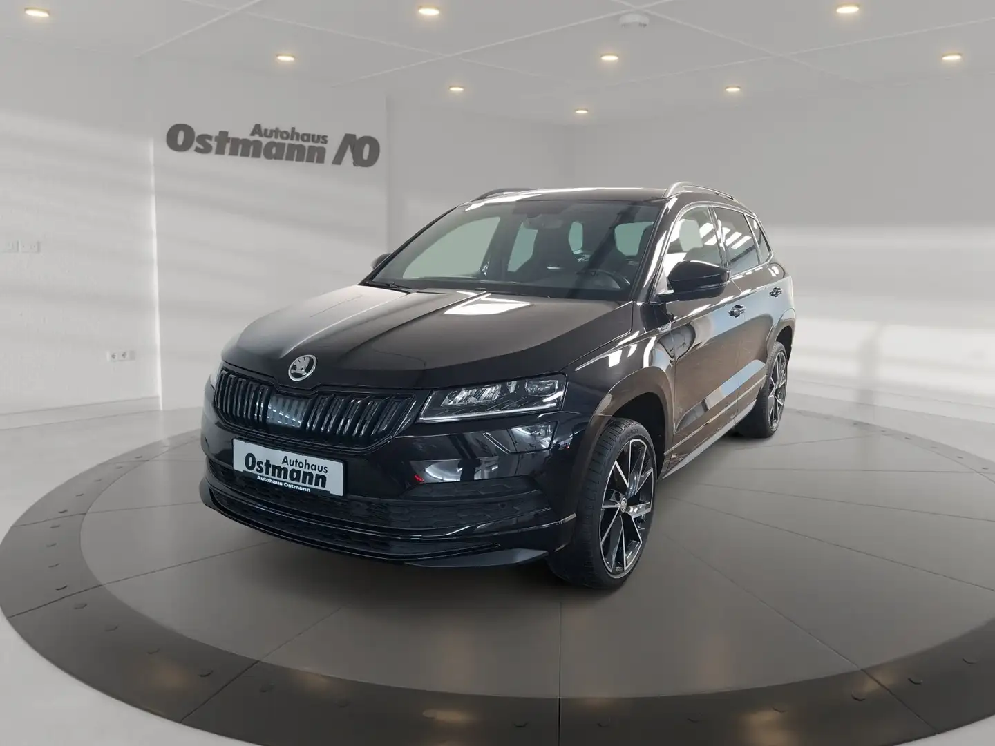 Skoda Karoq 1.5 TSI Sportline AHK LED RFK ACC CarPlay Schwarz - 1