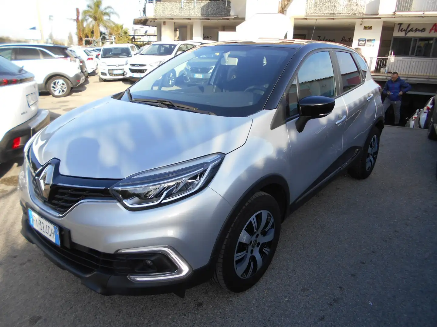 Renault Captur Captur 0.9 tce Sport Edition 90cv my19 E6d Argento - 2