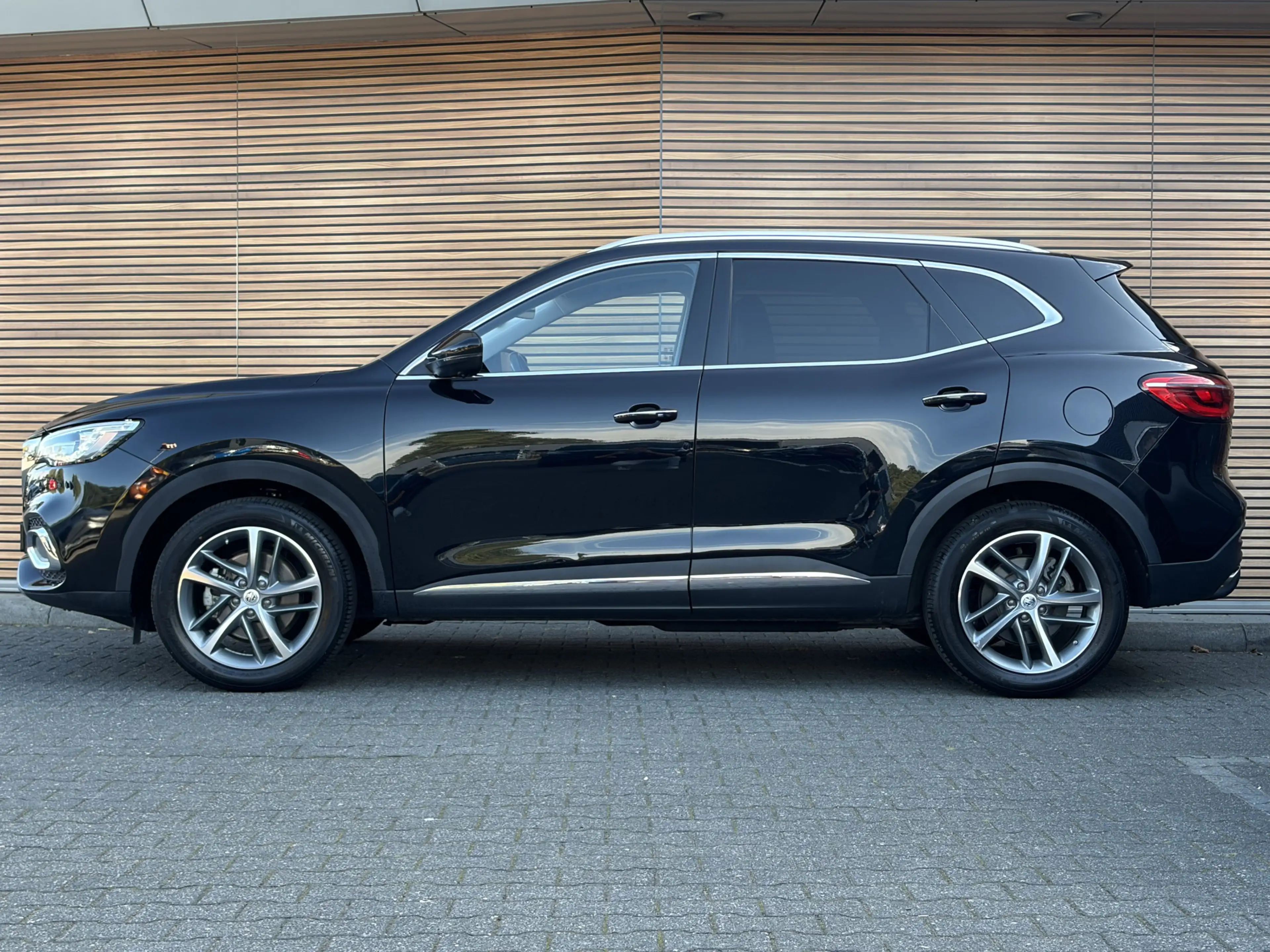 MG EHS 1.5 TGDI Luxury Trekhaak / Panodak / 360Camera — photo 5