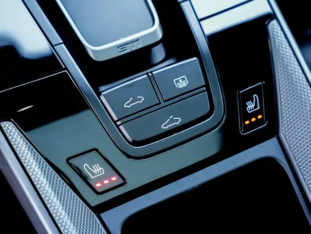 Porsche 911 view 13