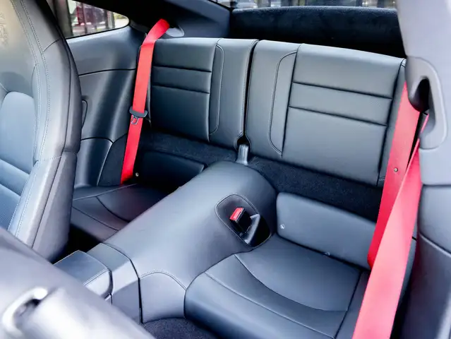 Porsche 911 view 10