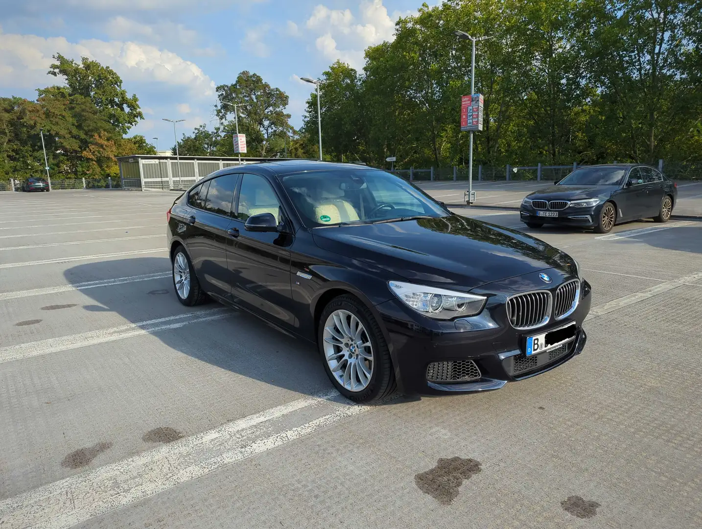 BMW 535 535d Gran Turismo M-Sport xDrive Schwarz - 1