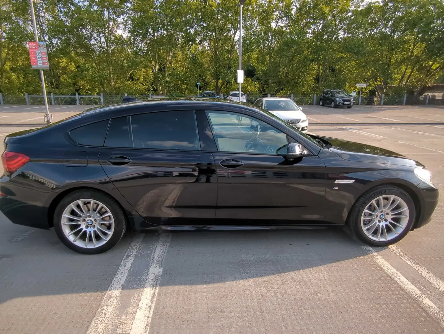 BMW 535 535d Gran Turismo M-Sport xDrive Schwarz - 2