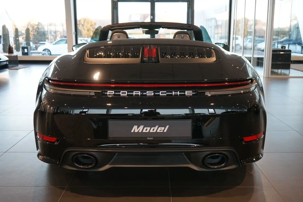 Porsche 992 .2 Carrera Cabrio | SportDesign | HD-Matrix 7