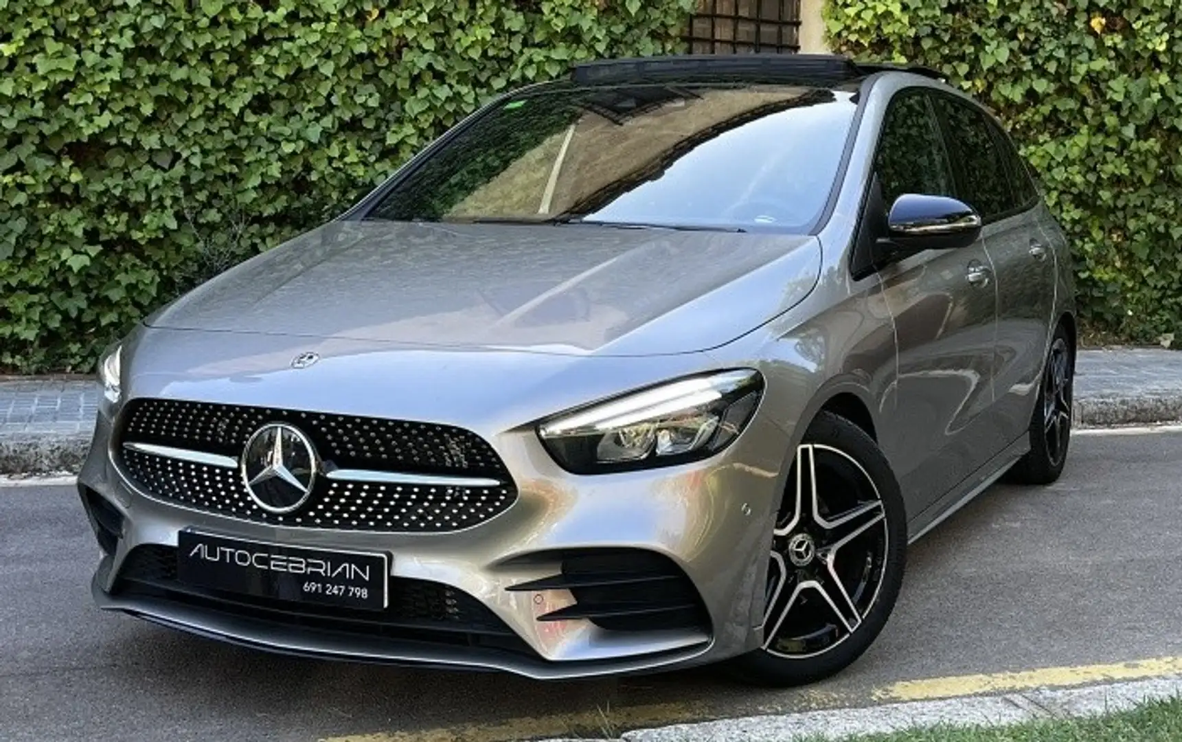 Mercedes-Benz B 200 7G-DCT Gris - 1