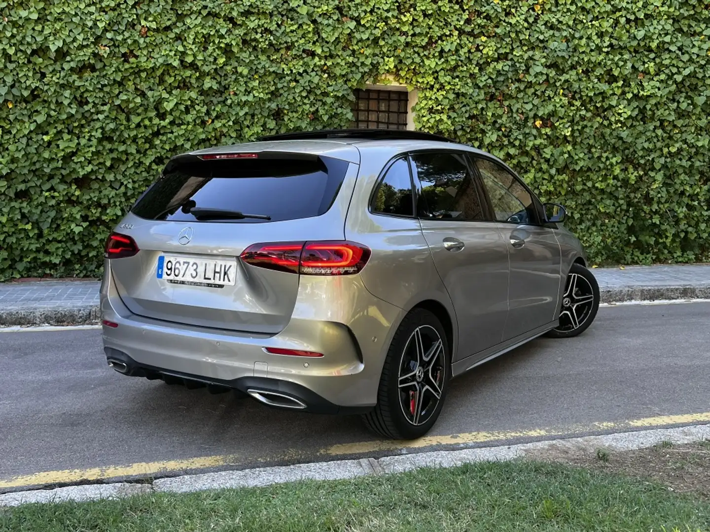 Mercedes-Benz B 200 7G-DCT Gris - 2