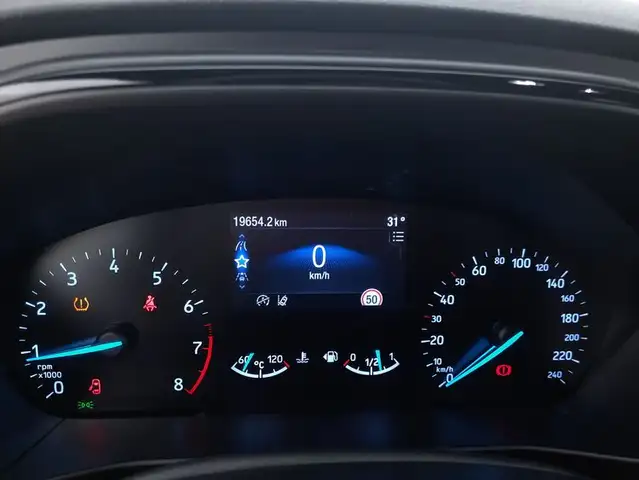 Ford Focus view 12