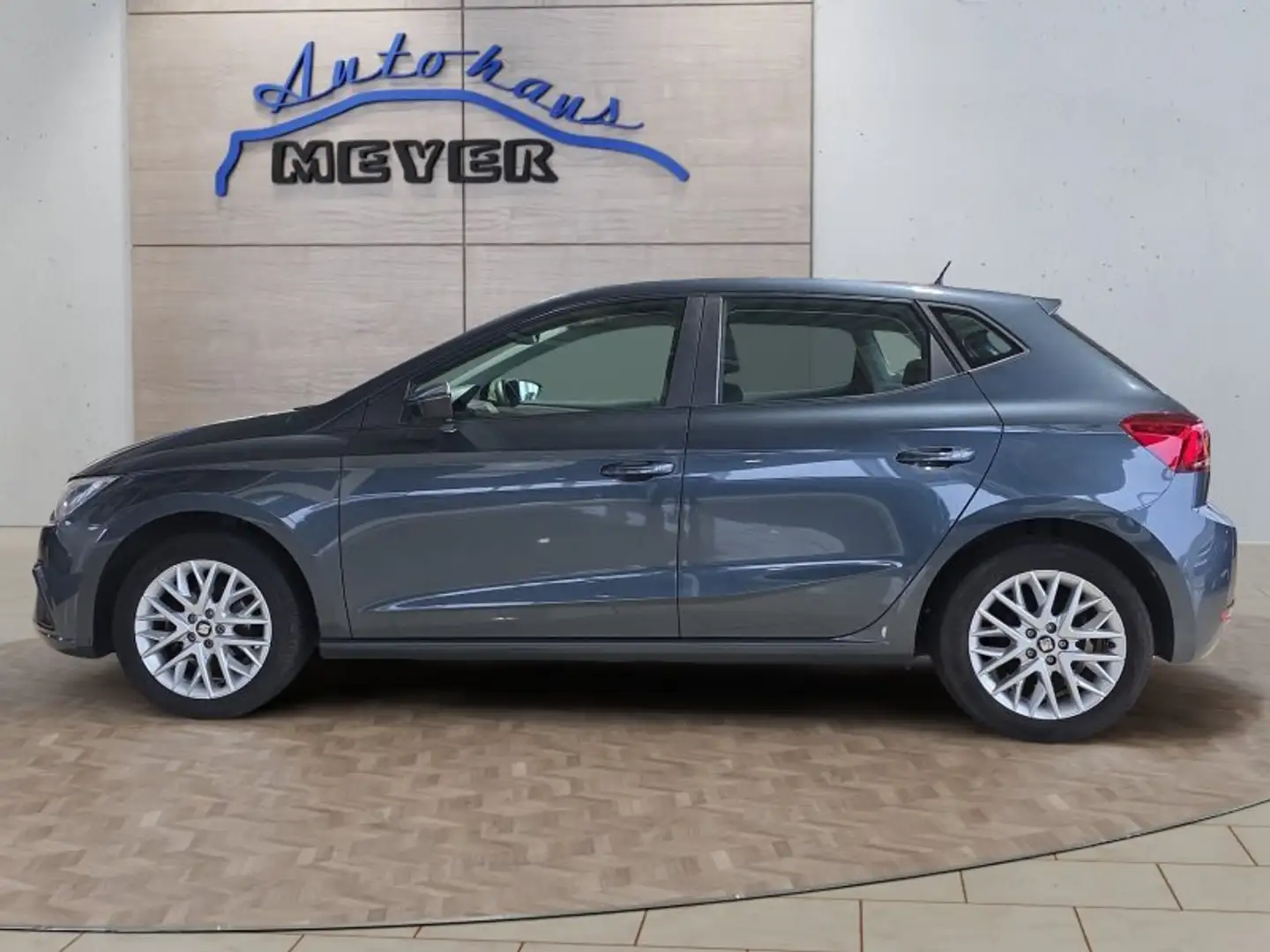 SEAT Ibiza Style 1.0TSI 95PS Voll-LED/Sitzhz/Full-Link Grigio - 2