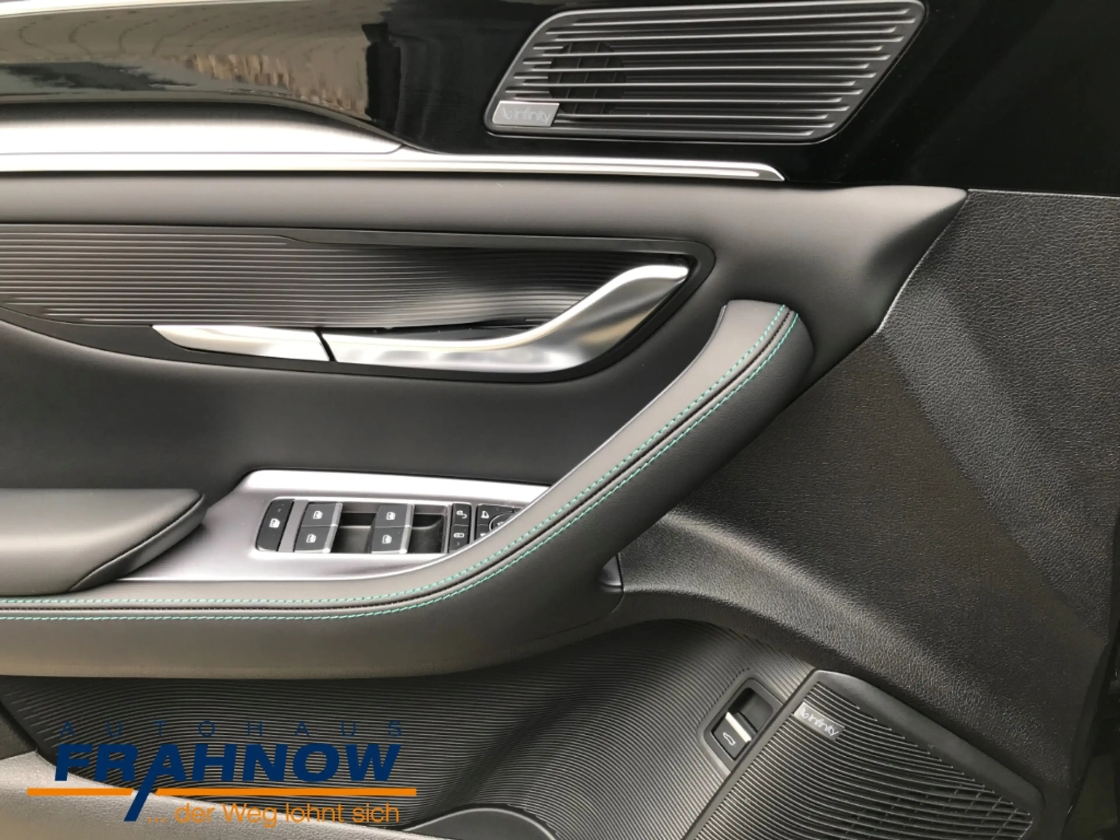 BYD Seal U 1.5 DM-i Design AWD LED ACC NAVI SHZ PDC — photo 8