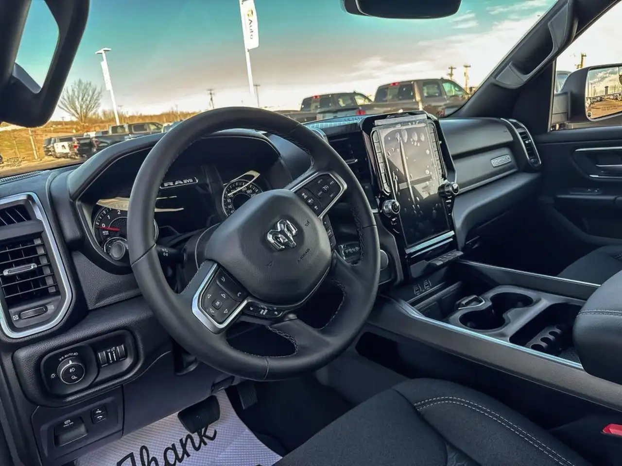 RAM 1500 снимка RAM 1500