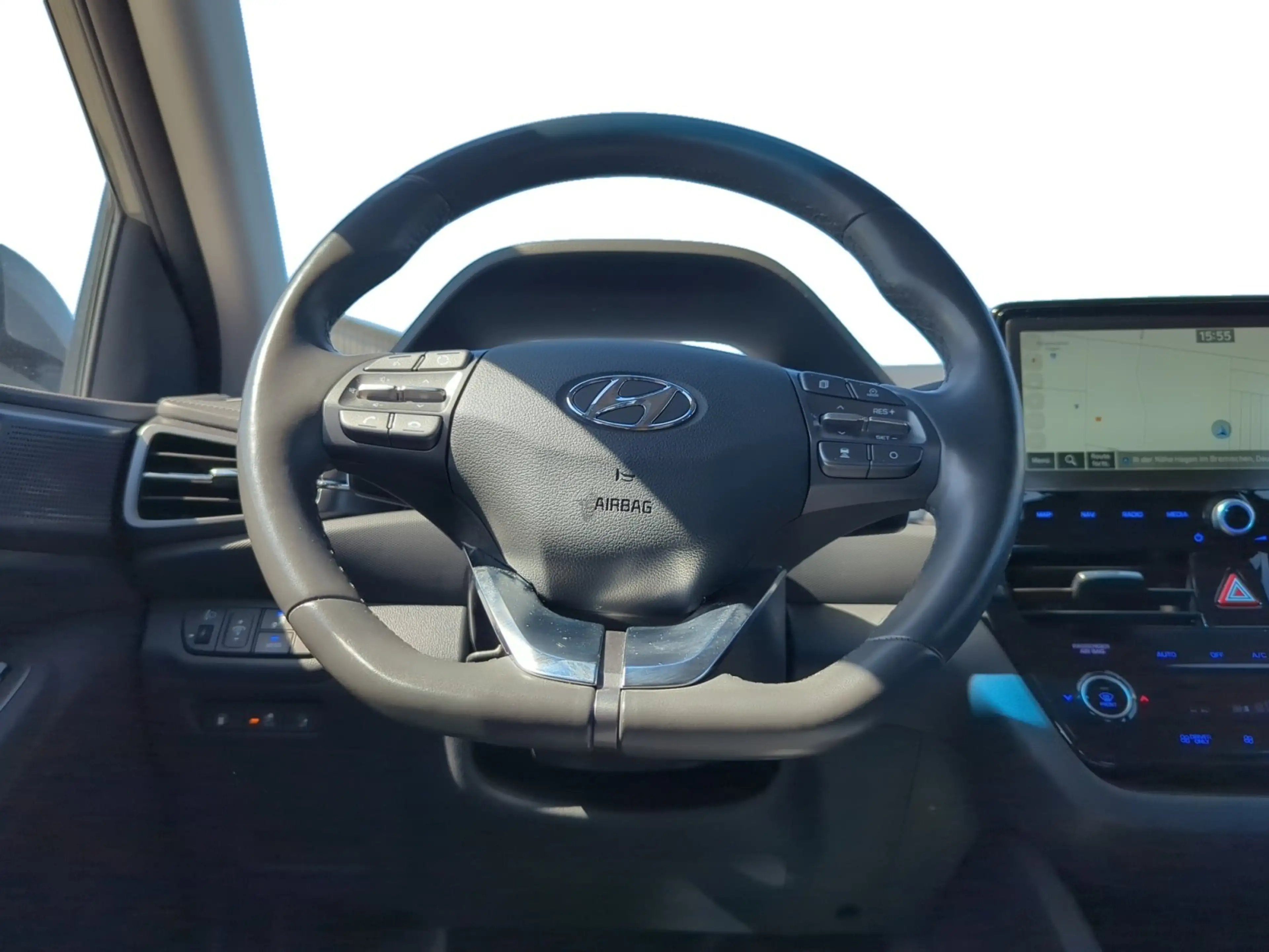 Hyundai IONIQ PHEV Plug-In Hybrid DCT APP*GRA*ACC*PDC*SHZ*RFK — photo 12