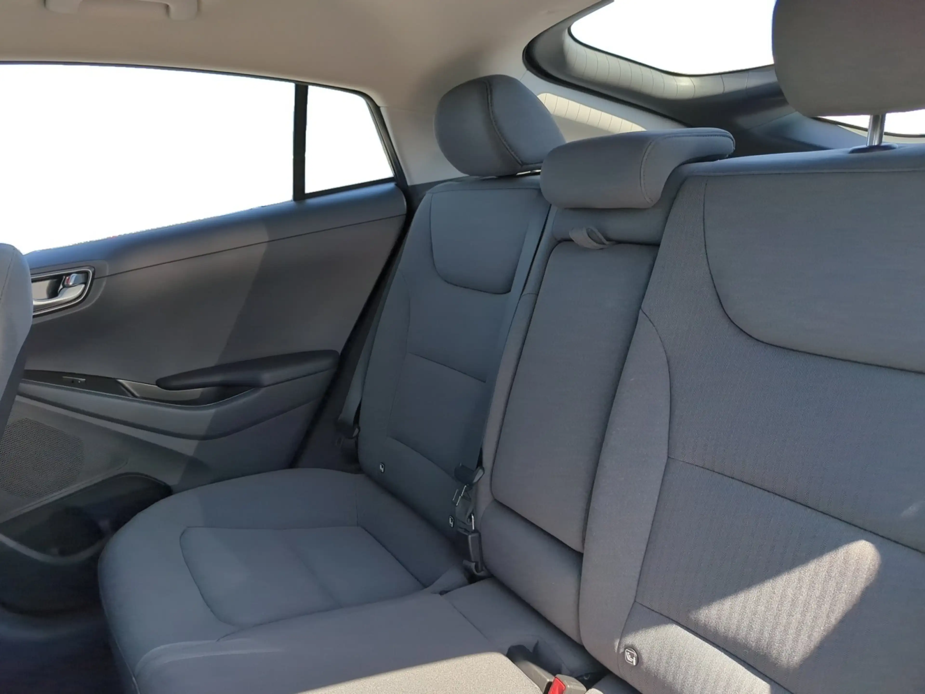 Hyundai IONIQ PHEV Plug-In Hybrid DCT APP*GRA*ACC*PDC*SHZ*RFK — photo 9