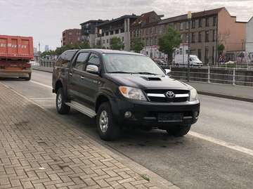 3.0 D-4D 4WD SRX