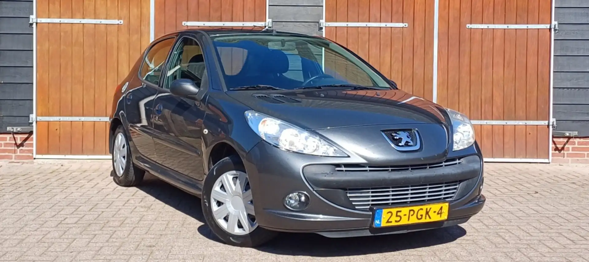 Peugeot 206 + 1.4 Millesim 200, Nieuwe Distributie, Trekhaak, Grijs - 1