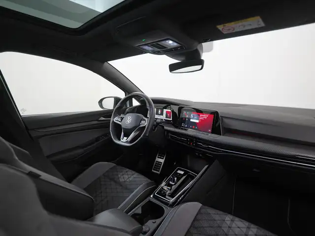 Volkswagen Golf view 2