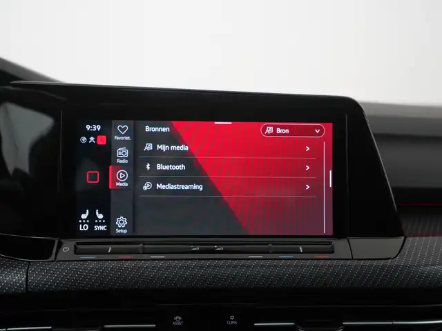 Volkswagen Golf view 14