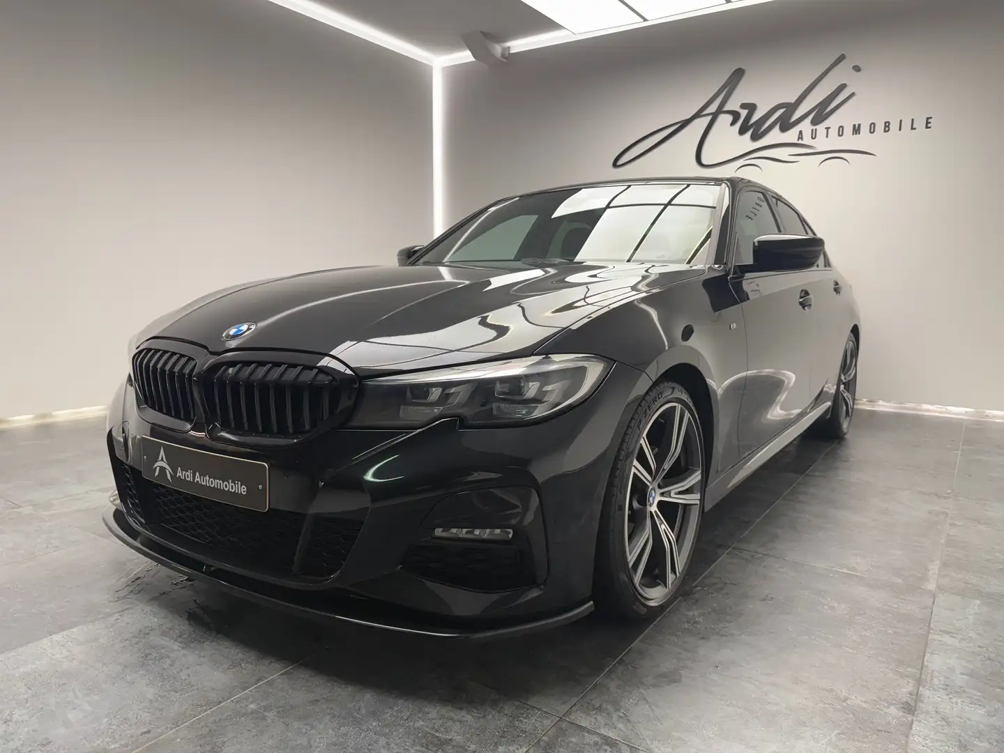 BMW 318 318iA*PACK M*HARMAN/KARDON*1ER PROP*GARANTIE* Zwart - 1