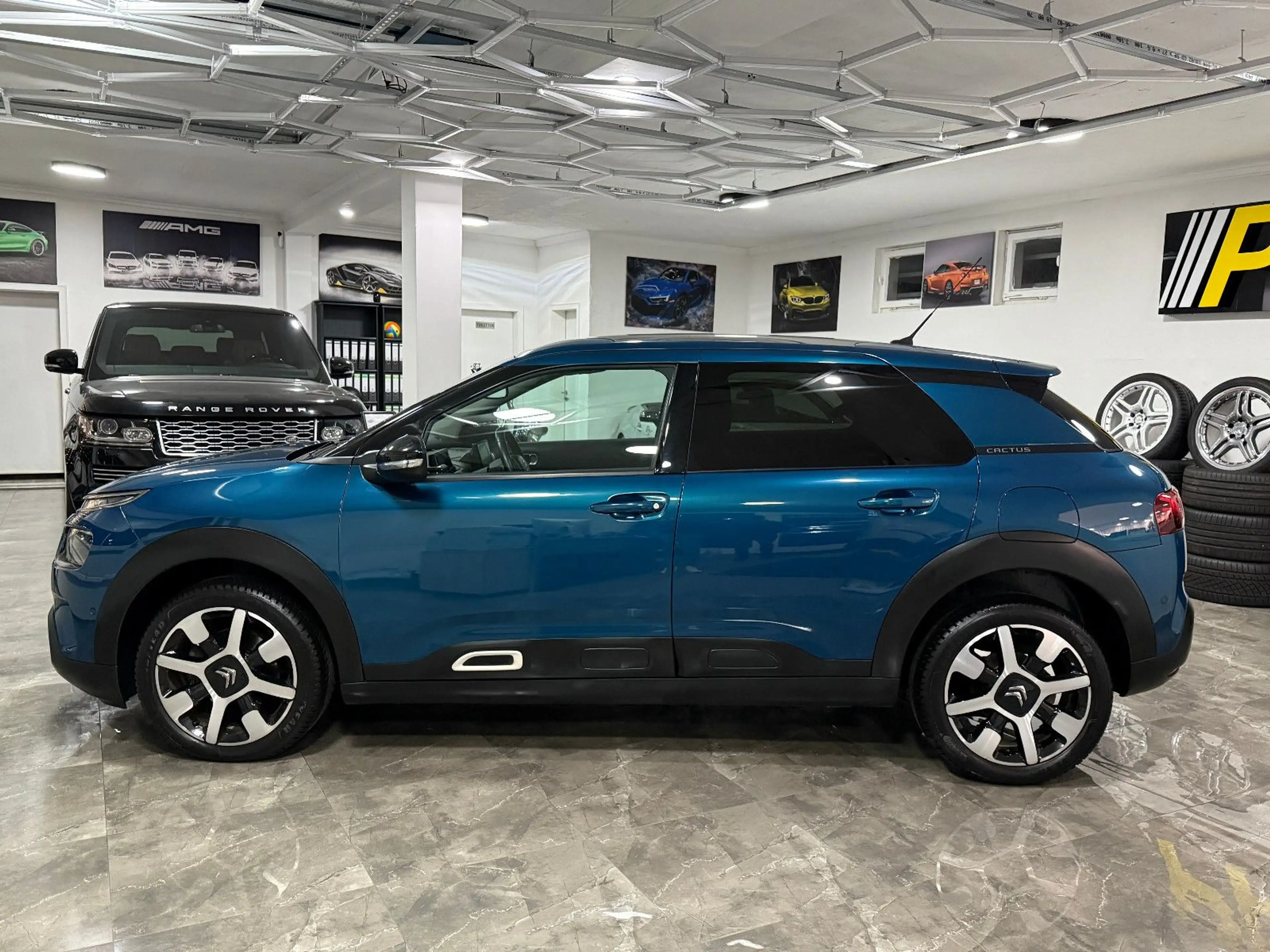 Citroen C4 Cactus 1.2 Shine 2. Hand Pano Kamera CarPlay — photo 2