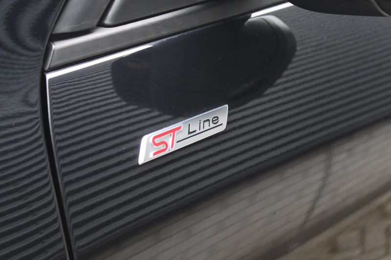 Ford Kuga 2.5 PHEV ST-Line X — photo 6