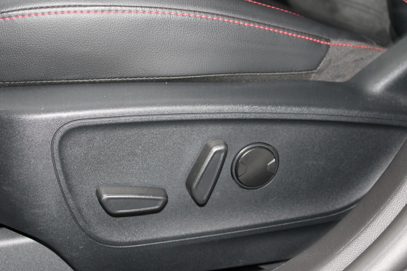 Ford Kuga 2.5 PHEV ST-Line X — photo 12