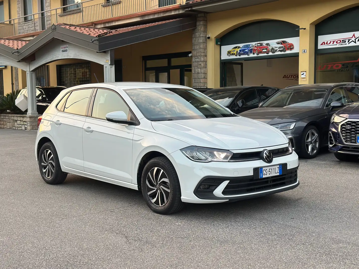 Volkswagen Polo Polo VI 2023 1.0 tsi Life 95cv Weiß - 2