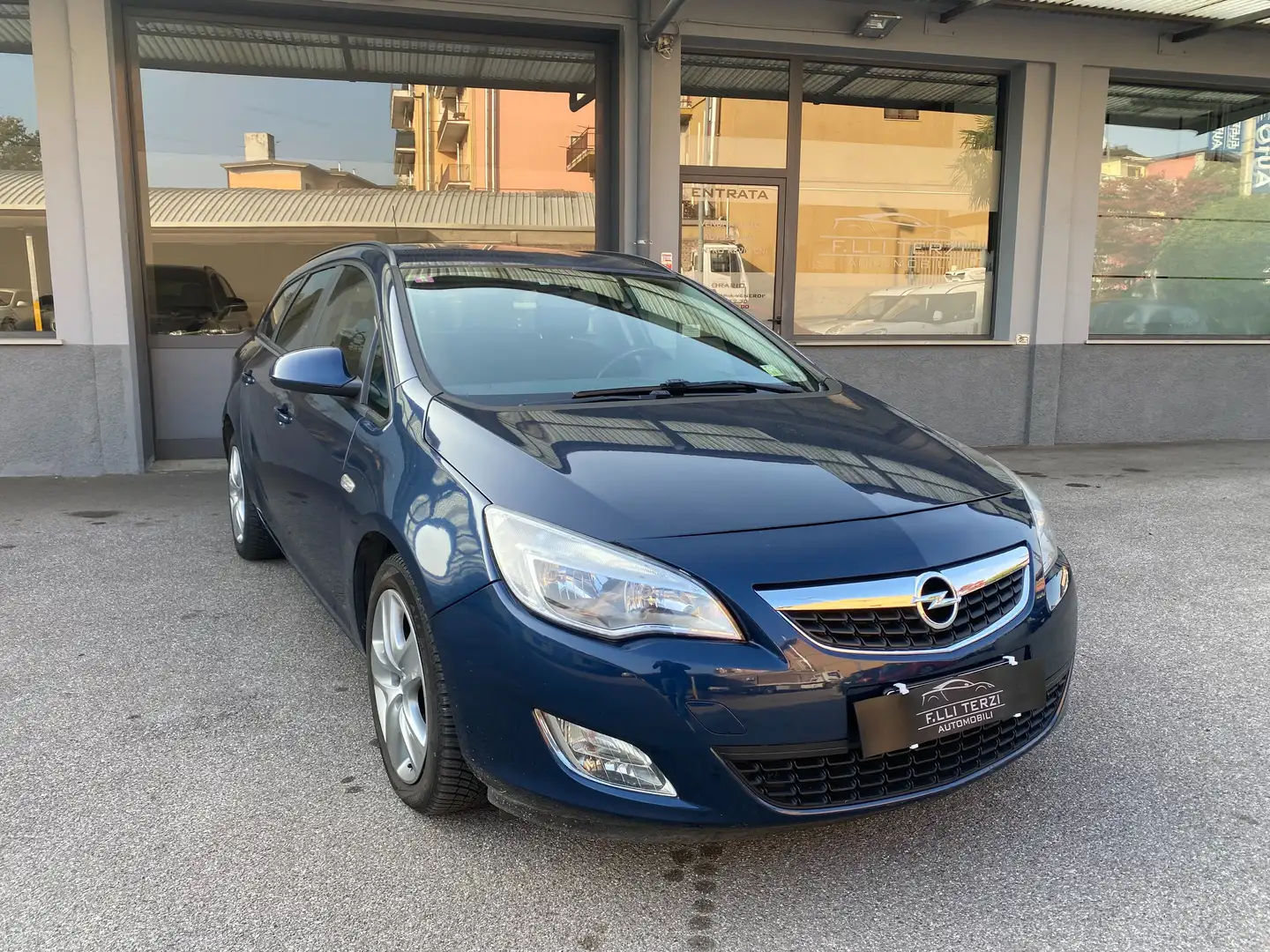 Opel Astra Sports Tourer 1.7 cdti Cosmo 110cv Blu/Azzurro - 1