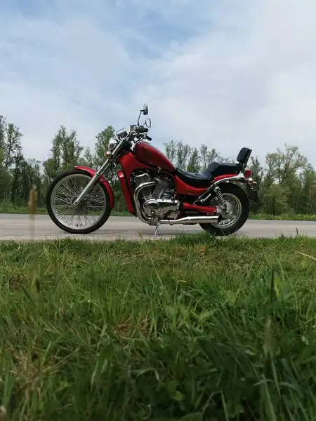 Suzuki VS 800 - foto 8