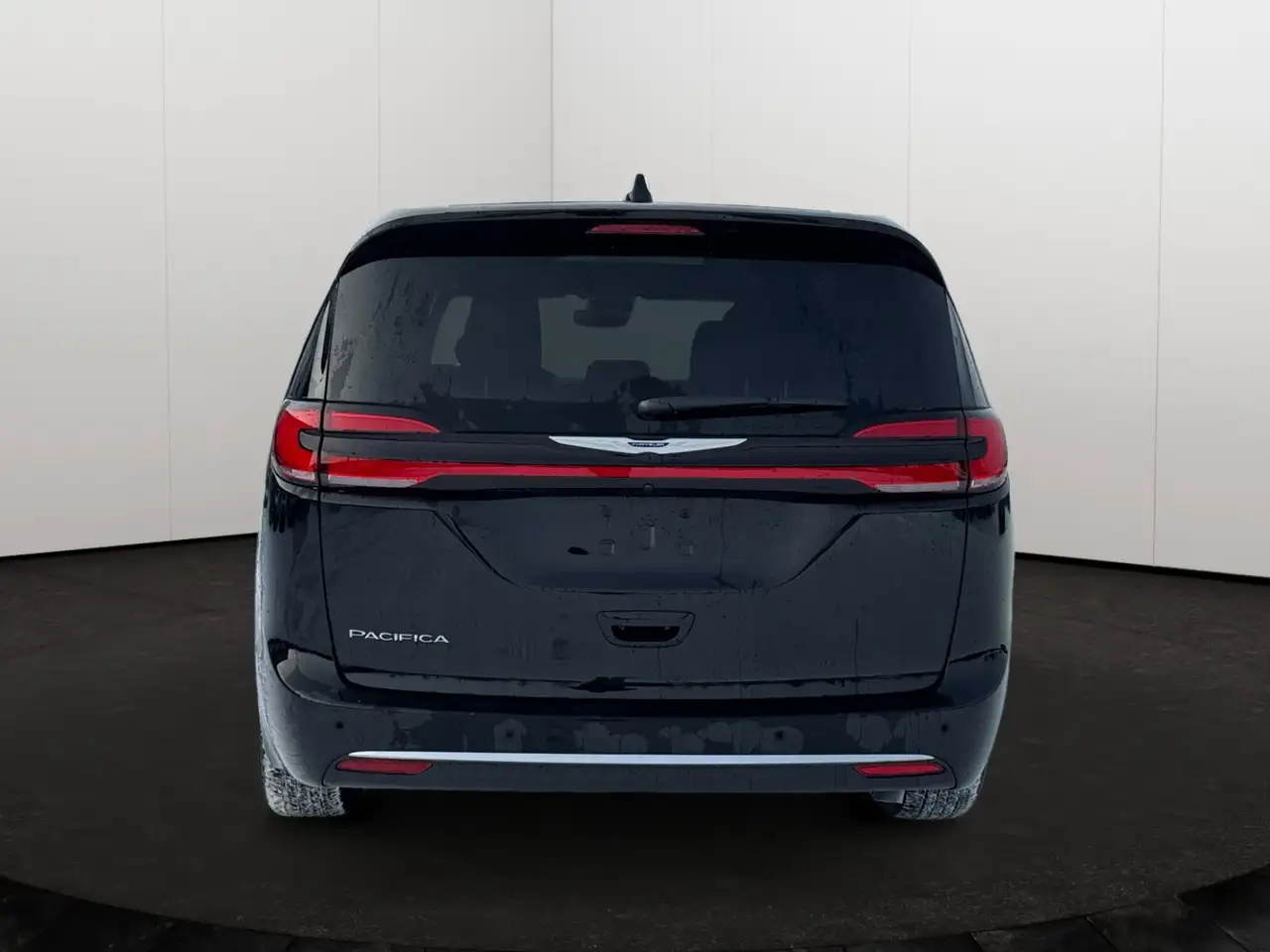 Chrysler Pacifica photo Chrysler Pacifica