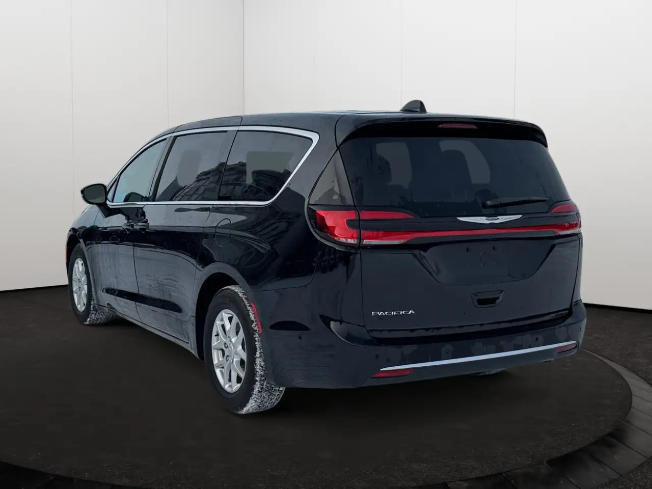 Chrysler Pacifica photo Chrysler Pacifica