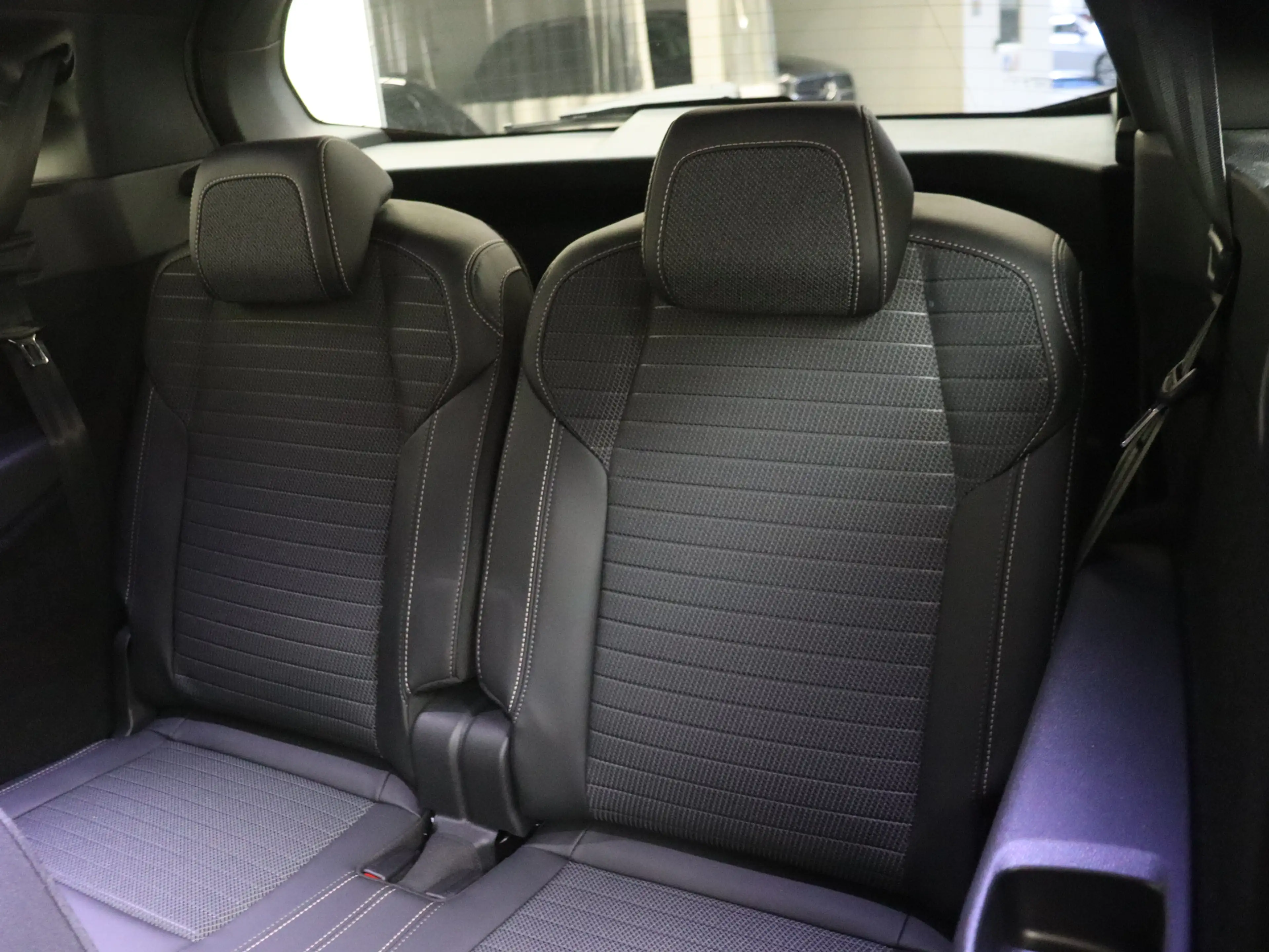 Peugeot 5008 1.2 Hybrid 136 Allure 7p | Pack Vision en Drive As — photo 13