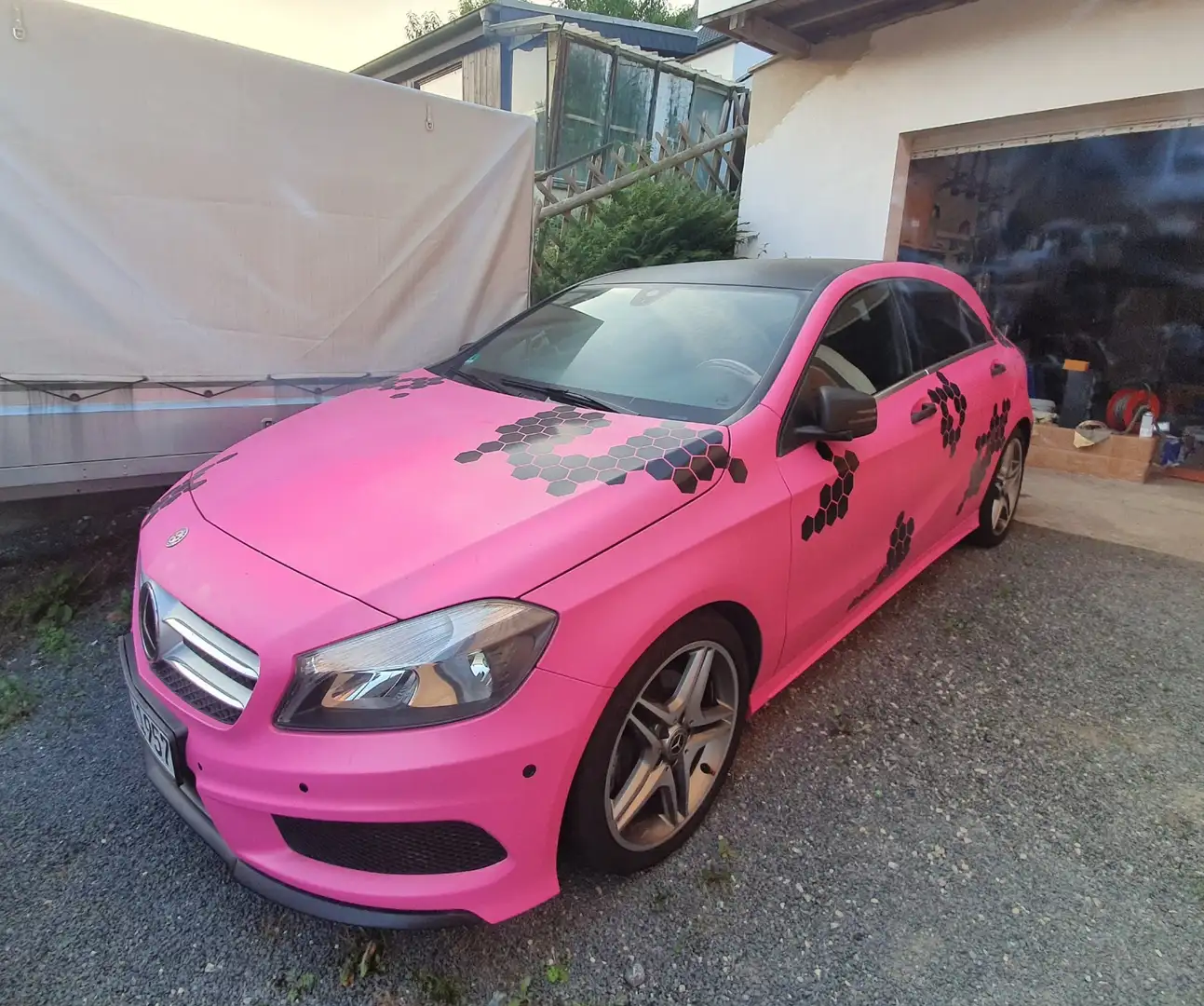 Mercedes-Benz A 200 (BlueEFFICIENCY) AMG Sport TÜV Garantie - 1