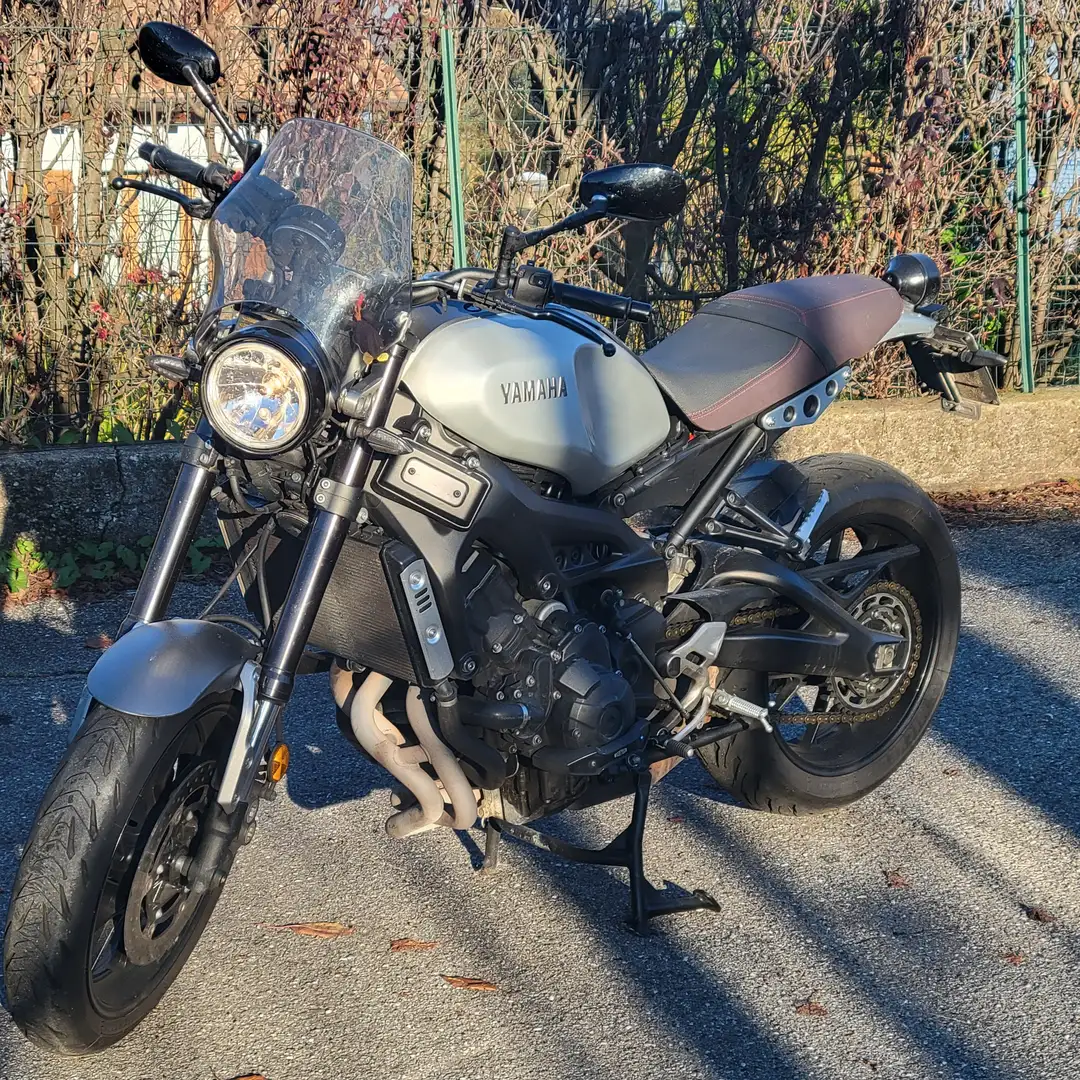 Yamaha XSR 900 Argent - 1