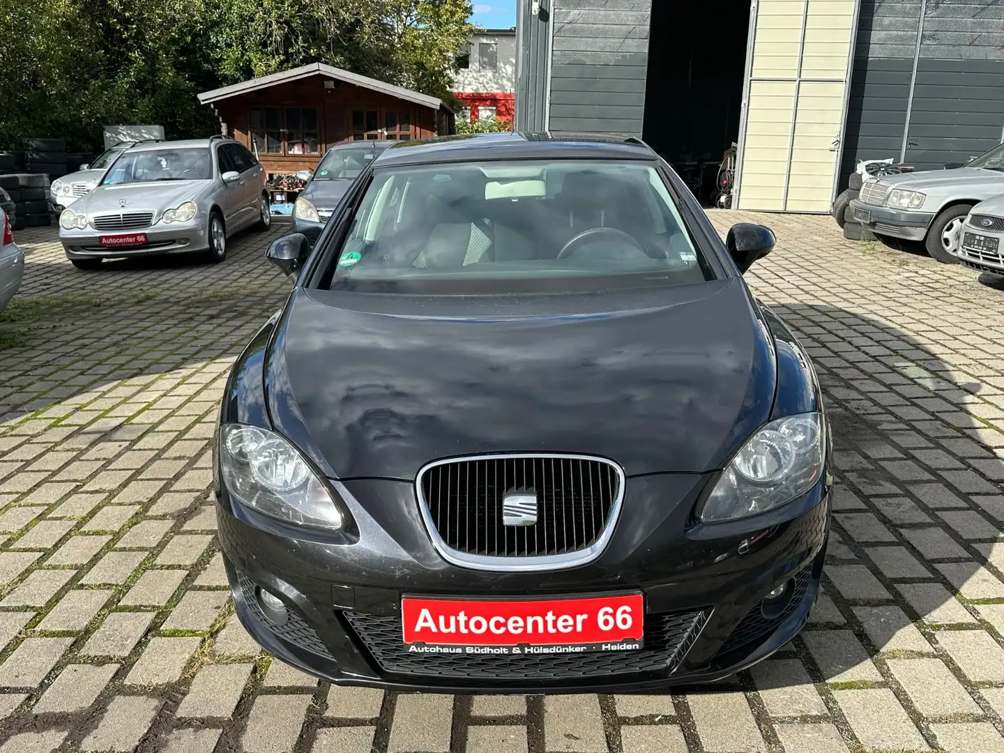 SEAT Leon Reference*KLIMA*TÜV NEU*2.HAND*TEMPO*PDC Schwarz - 2
