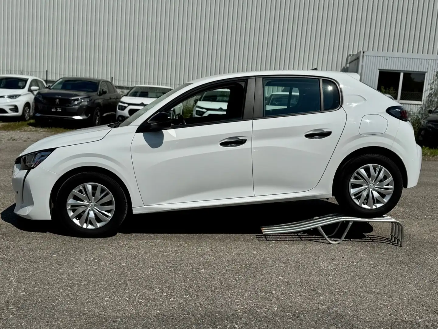 Peugeot 208 1.2 PureTech 75ps S&S Premium Sportsitze Weiß - 2