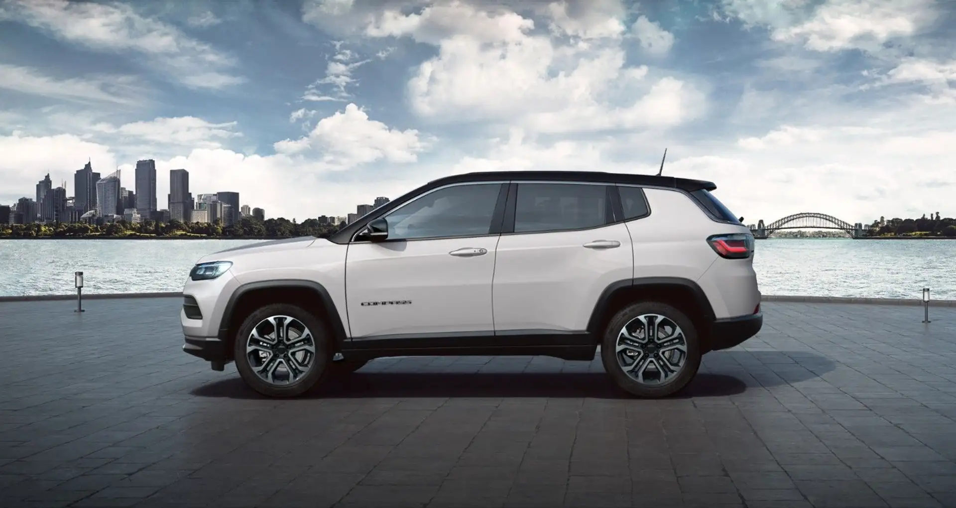 Jeep Compass Altitude MY24 1.5l  e-Hybrid Automatik Weiß - 2