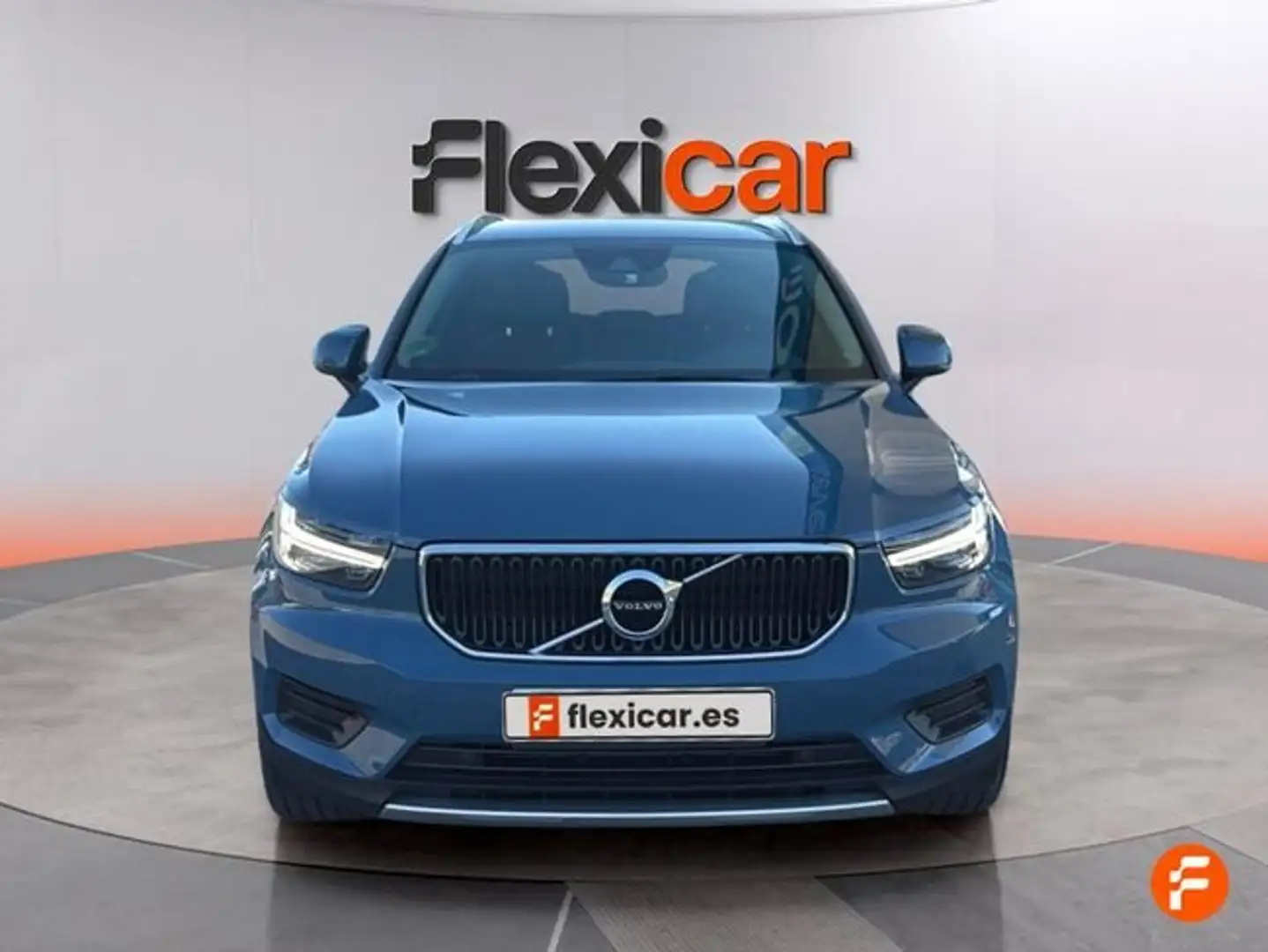 Volvo XC40 D3 Momentum Aut. Azul - 2
