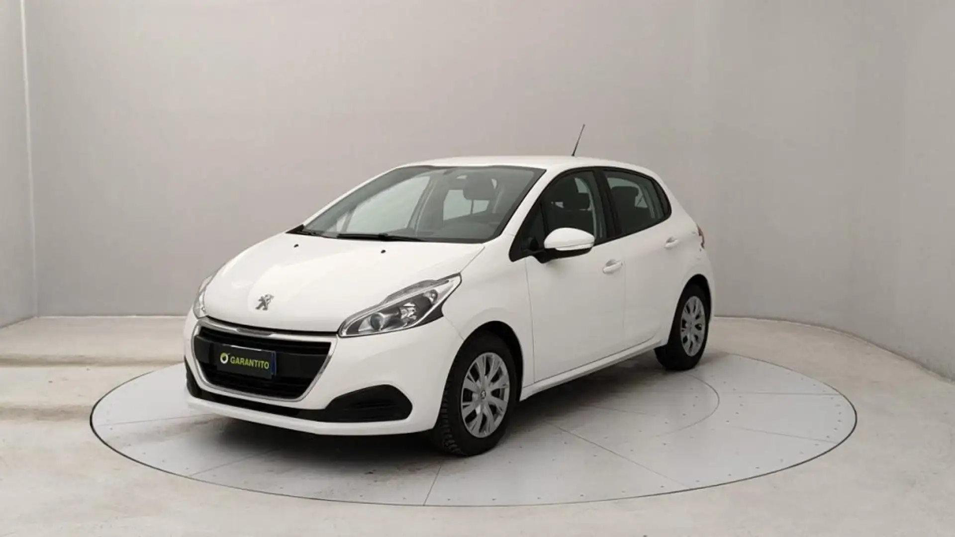 Peugeot 208 1.2 puretech Active s&s 82cv 5p neopatentati Bianco - 1