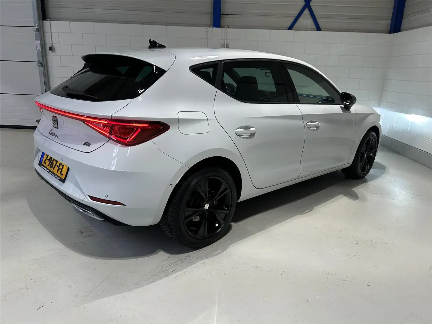 SEAT Leon e-Hybrid 1.4 TSI 204pk DSG, ACC, Trekhaak, Sfeer, Memory Bianco - 2