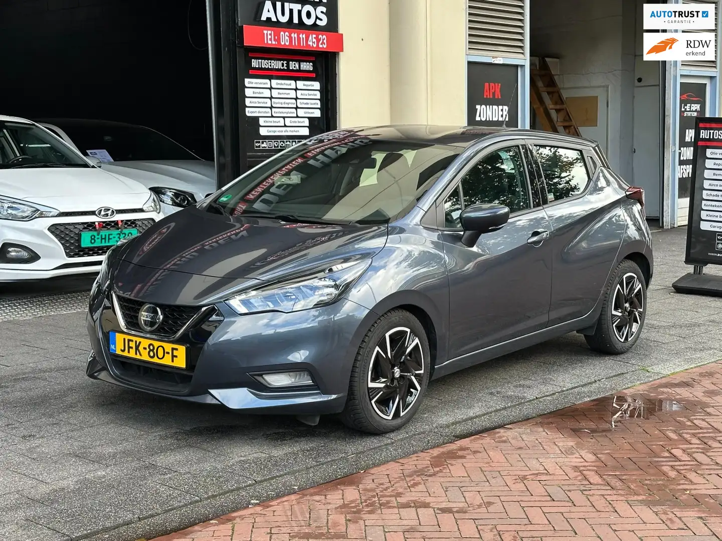 Nissan Micra 1.0 IG-T Business Design Automaat Navi Clima Carpl Grijs - 1