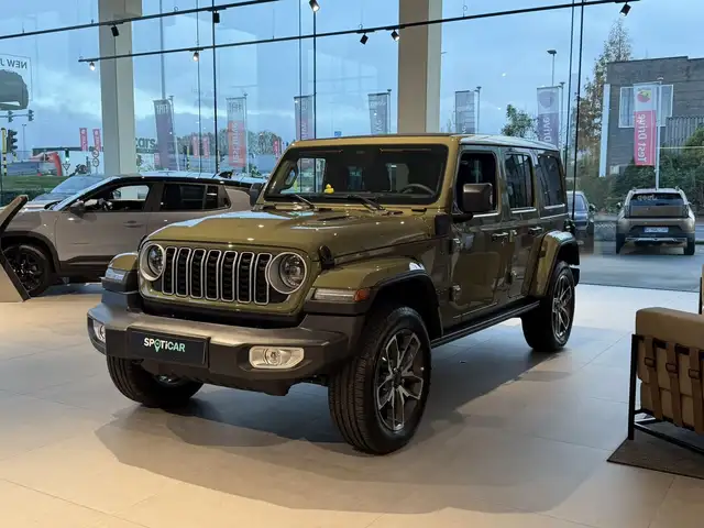 Jeep Wrangler Unlimited 4xe PHEV Sahara AT8 4X4