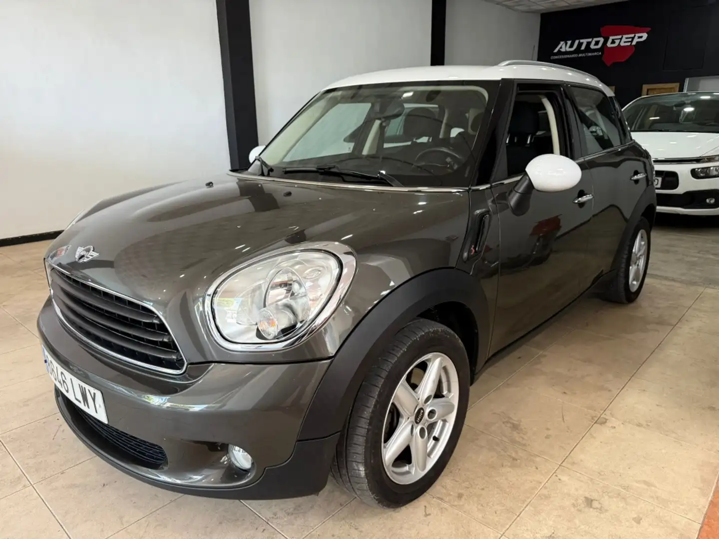 MINI Cooper Countryman D Gris - 1