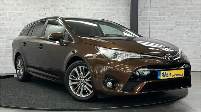 Toyota Avensis Touring Sports 1.8 VVT-i Dynamic / Cruise / Clima