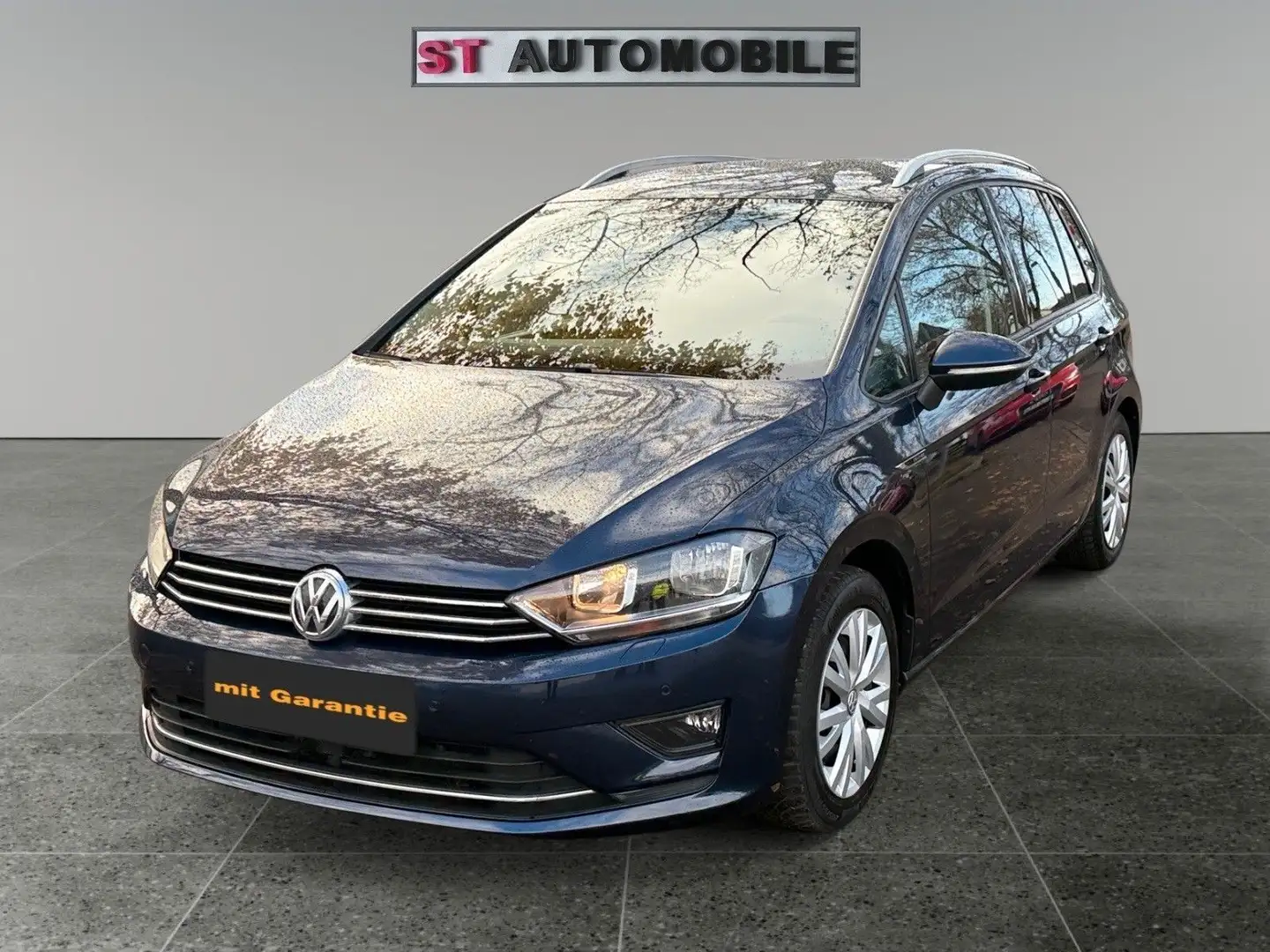 Volkswagen Golf Sportsvan 1.6 VII Lounge -Kamera-Navi-PDC Modrá - 1