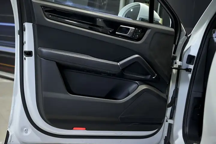 Porsche Cayenne Coupé E-Hybrid 3.0 2022, foto 22