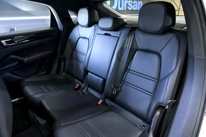 Porsche Cayenne Coupé E-Hybrid 3.0 2022, foto 17