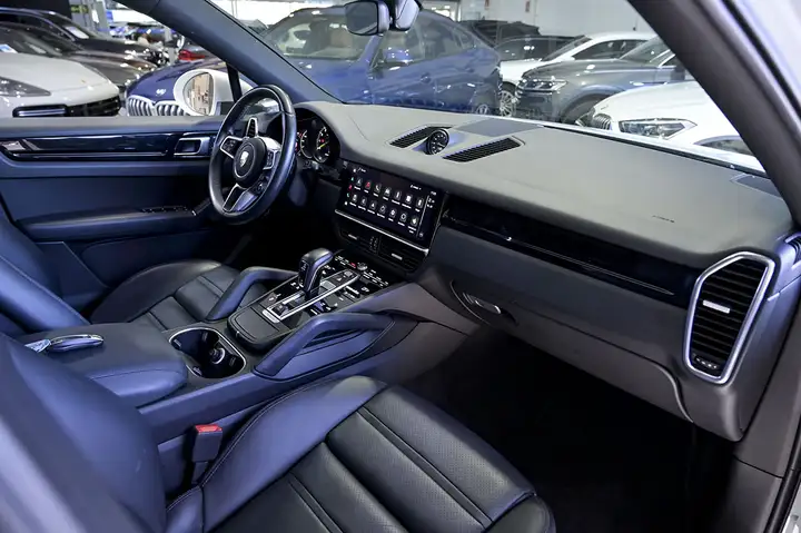 Porsche Cayenne Coupé E-Hybrid 3.0 2022, foto 33