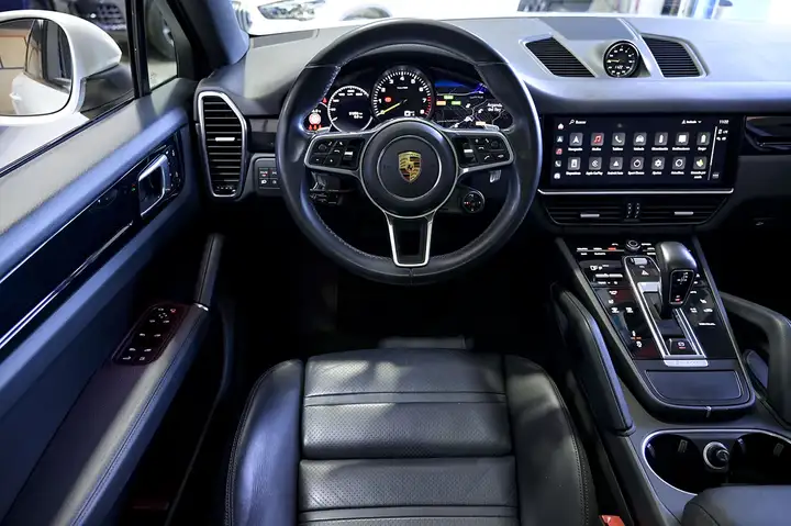 Porsche Cayenne Coupé E-Hybrid 3.0 2022, foto 36